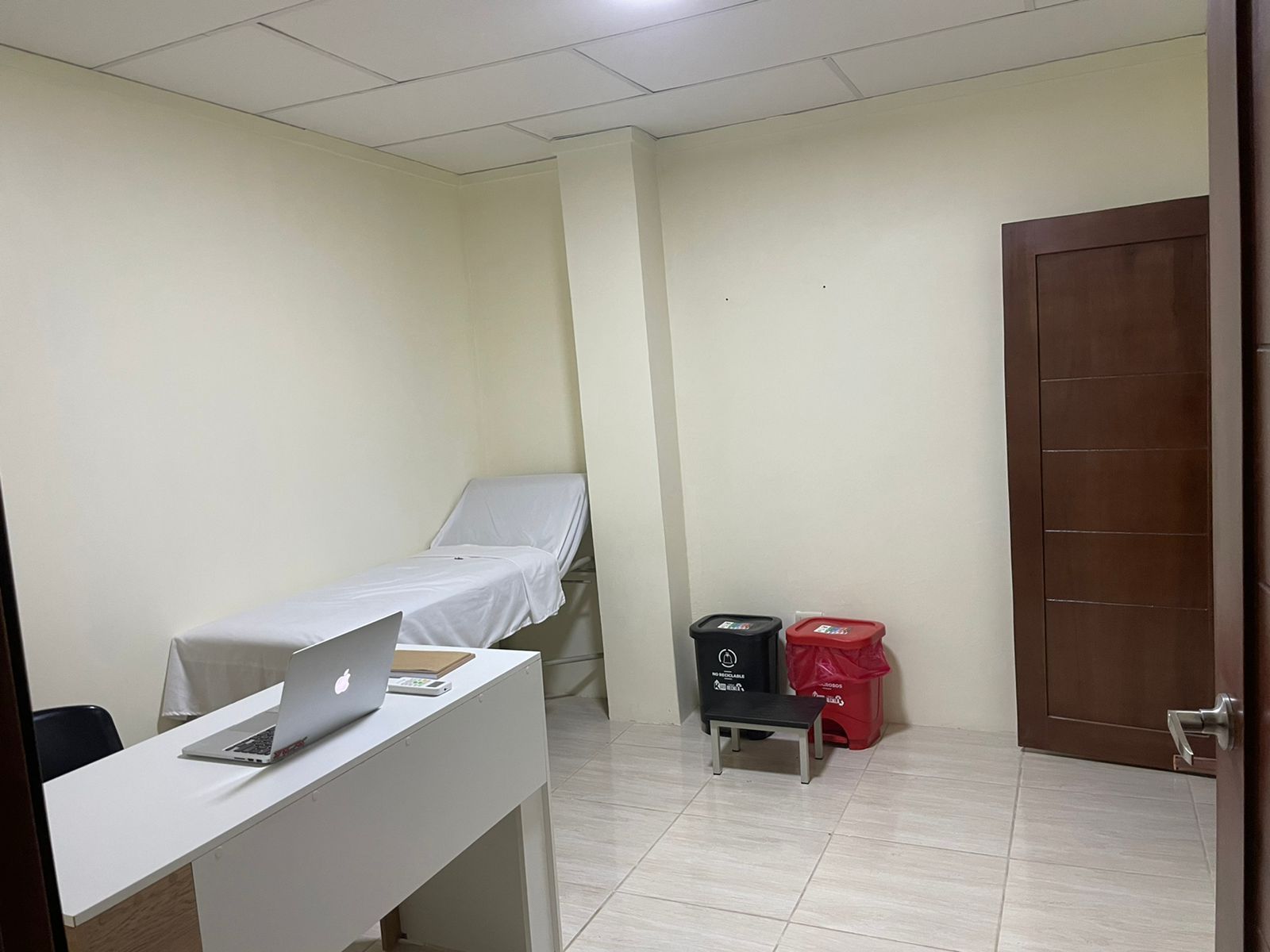 Consultorio disponible para coworking médico en AMIC Milagro
